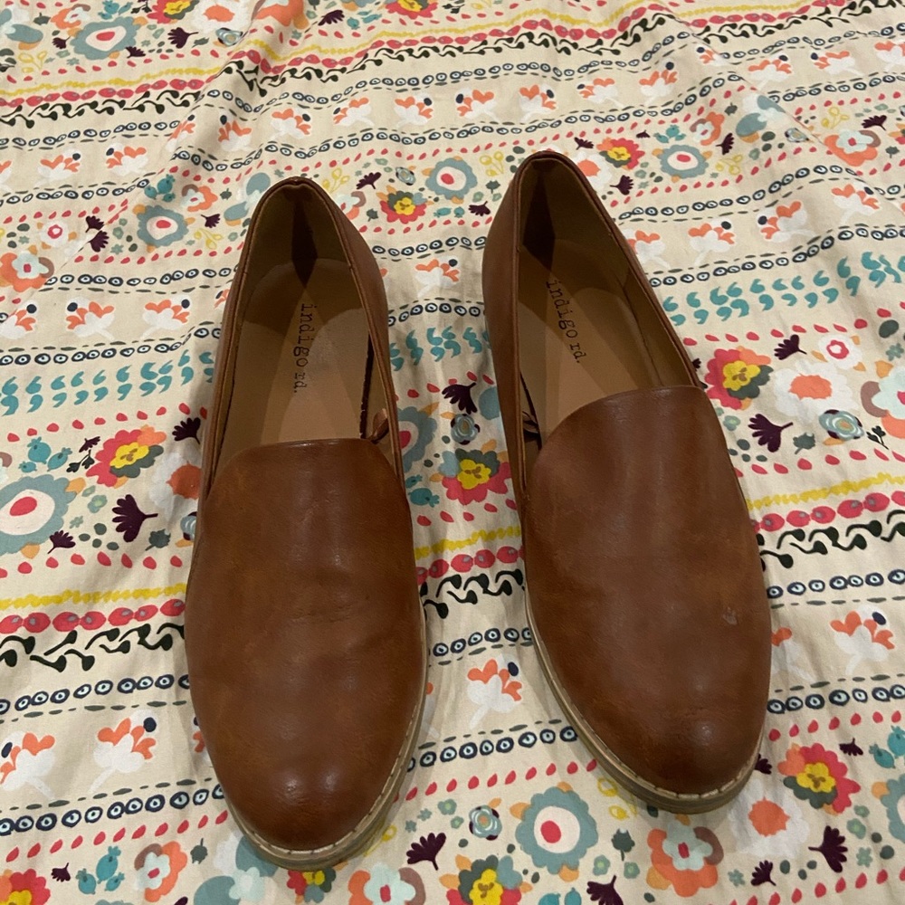 Shoes - Picture 2 of 4